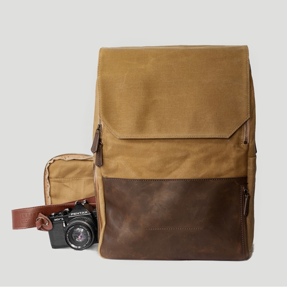 Atlas Supply Co. Minimalist Camera Backpack – JOSHUA TREE